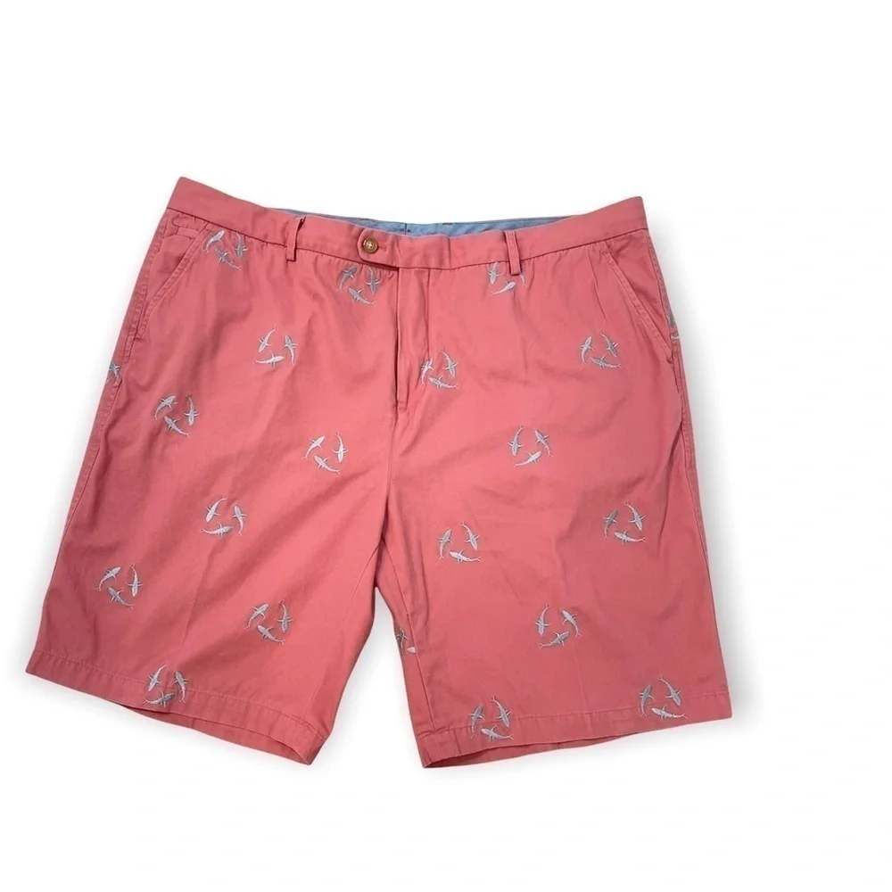 J.McLaughlin Mens Cotton Flat Front Shorts embroidered circling gray sharks S 42